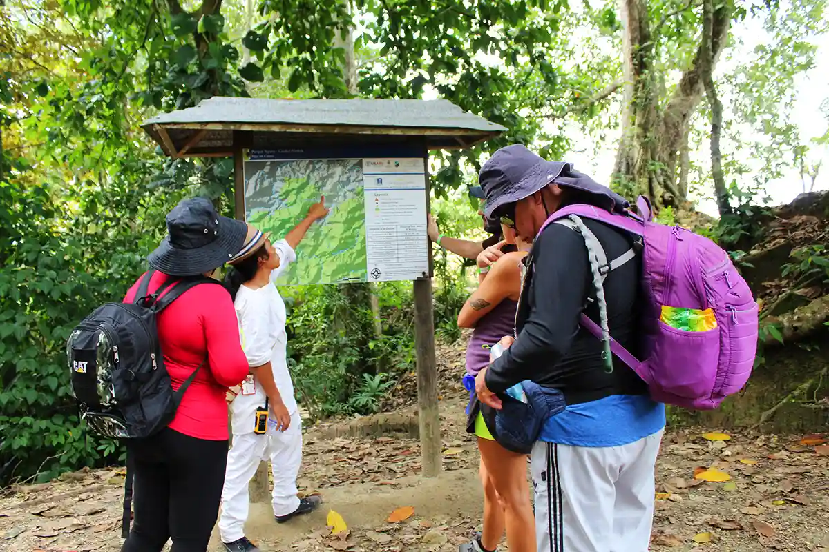 excursion a ciudad perdida con guias indigenas