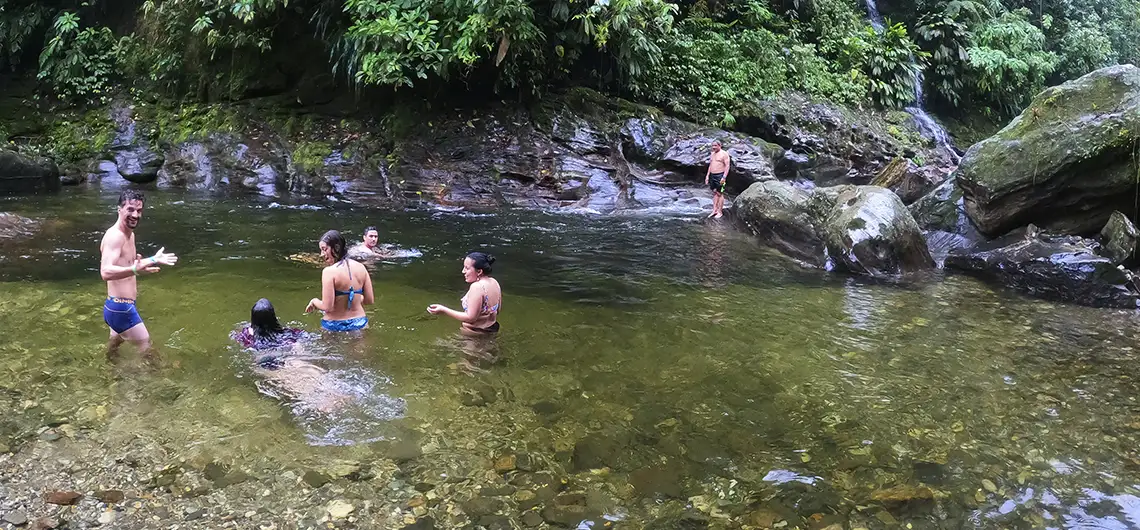 Como Llegar a la Ciudad Perdida en Santa Marta 2025 18 cascada wiwa campamento